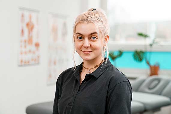 Anne Wurzel, Physiotherapeutin, TherapieZentrum Colonnaden, Colonnaden 51, 20354 Hamburg Anne Wurzel, Physiotherapeutin, TherapieZentrum Colonnaden, Colonnaden 51, 20354 Hamburg